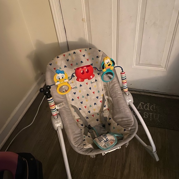 Disney bouncer - Picture 2 of 2